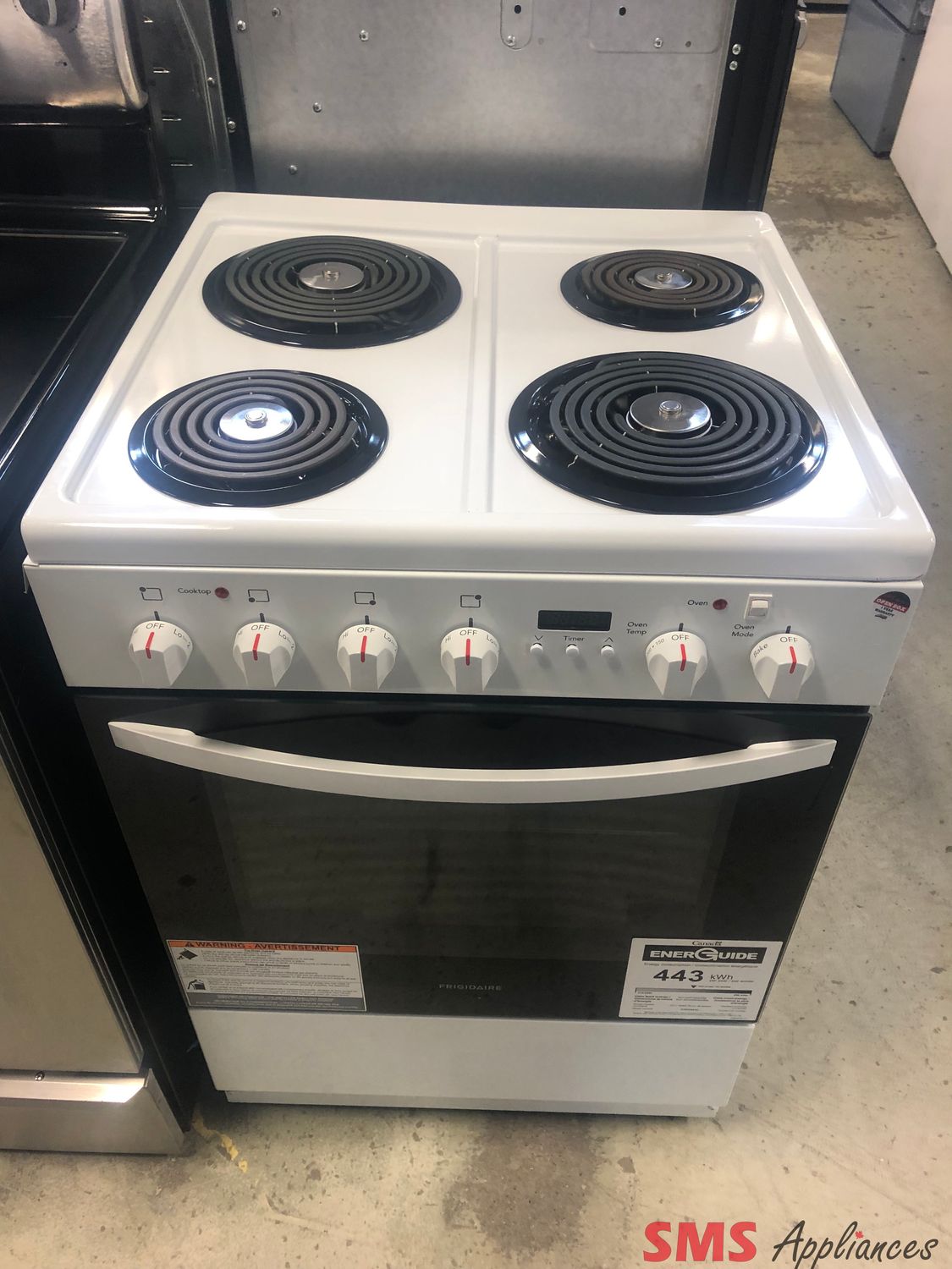 Open Box - Scratch & Dent - Frigidaire 24" Coil Top Stove FCFC241CAW