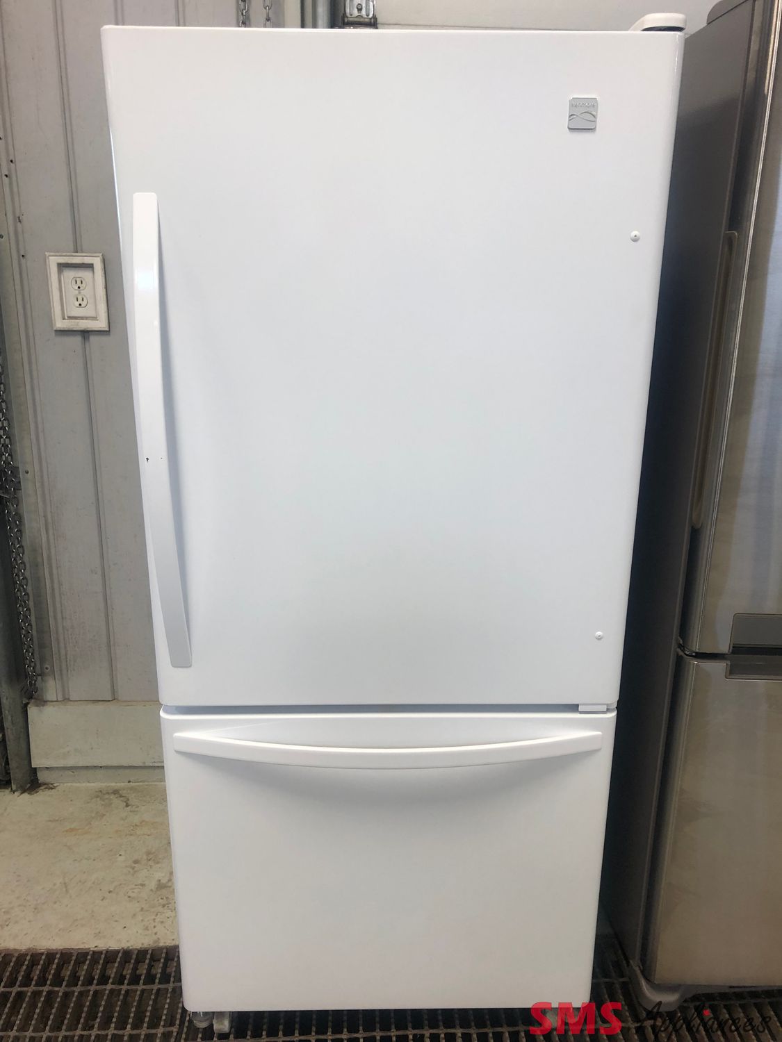 Kenmore 30" Bottom Mount Refrigerator 596.69972012