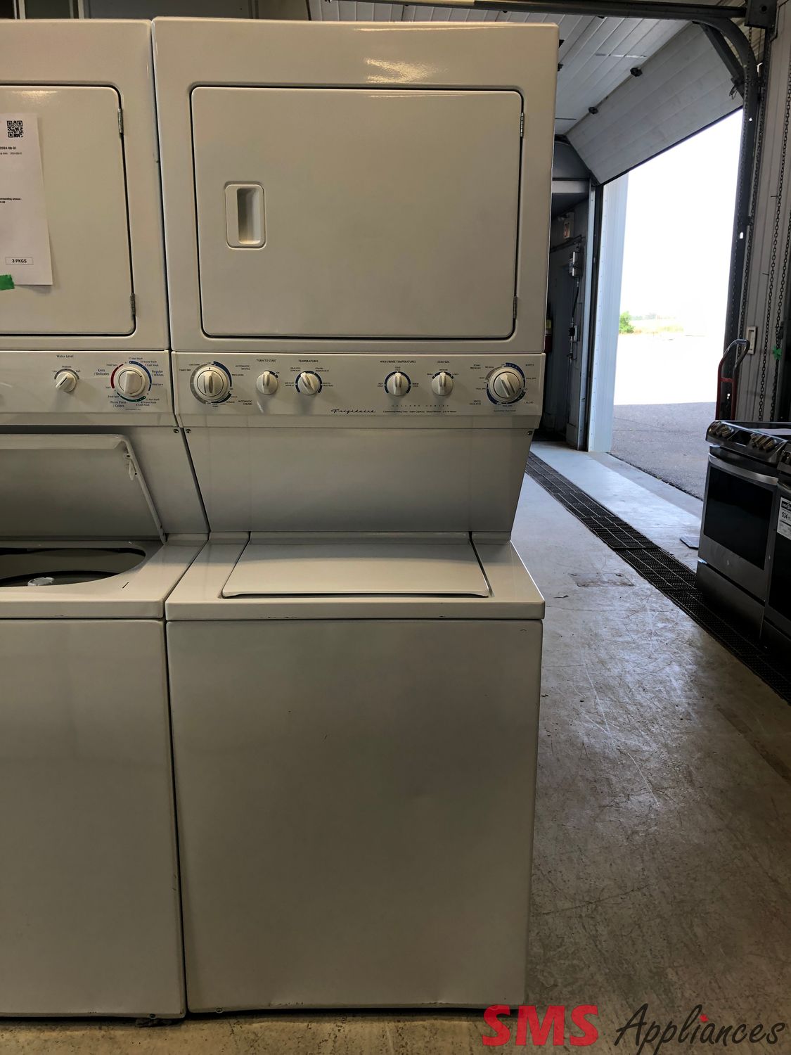Frigidaire 27" Laundry Center GCET1031FS2