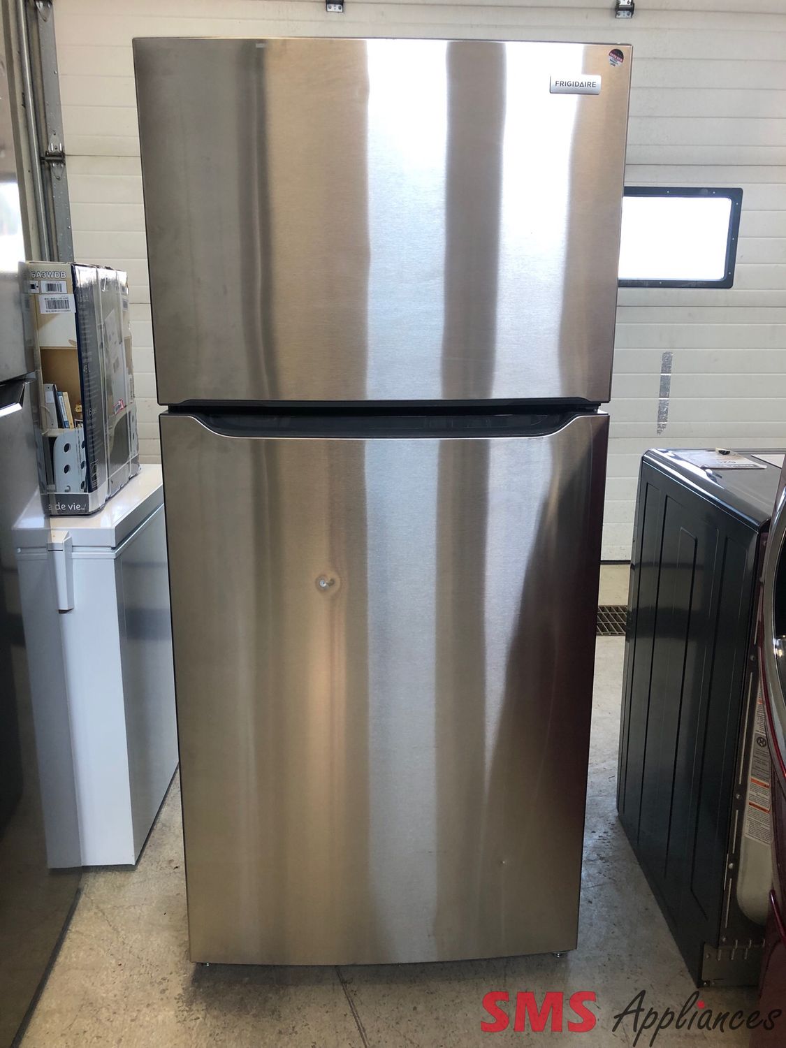 Open Box - Scratch & Dent - Frigidaire 30" Top Mount Refrigerator FFTR1835VS
