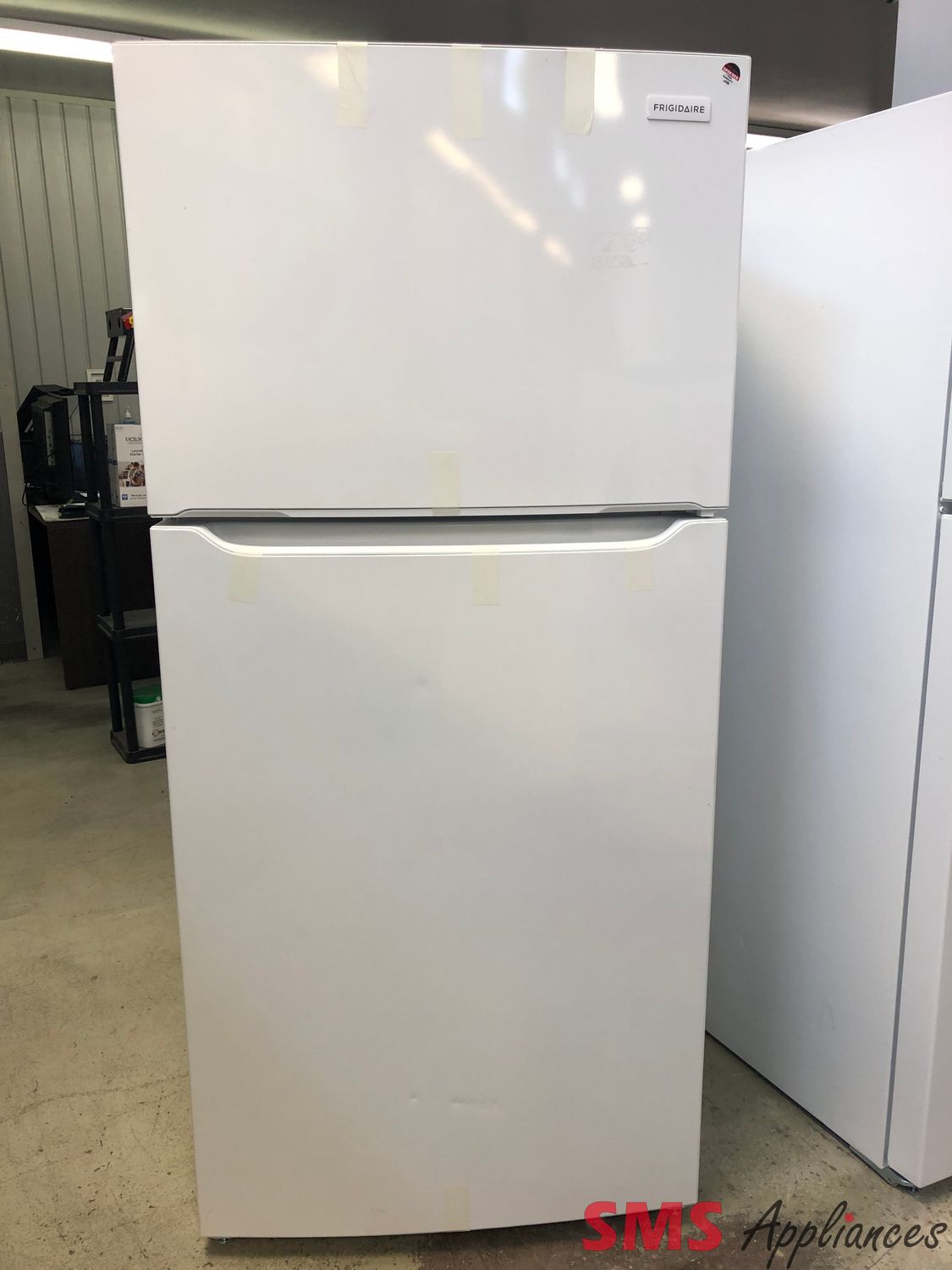 Open Box - Scratch & Dent - Frigidaire 30" Top Mount Refrigerator FFTR1835VW
