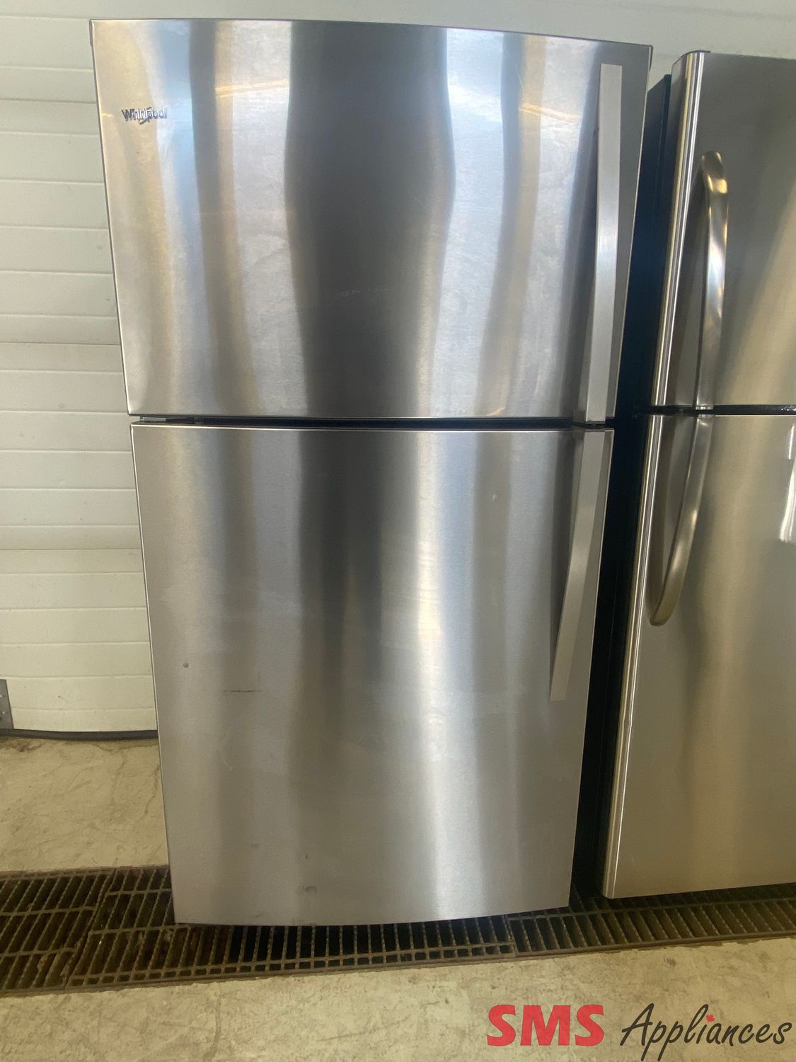 Whirlpool 33" Top Mount Refrigerator WRT541SZDM