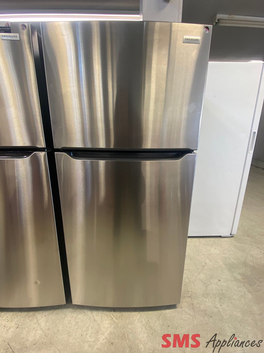 Open Box - Scratch & Dent - Frigidaire 30" Top Mount Refrigerator FFTR2045VS