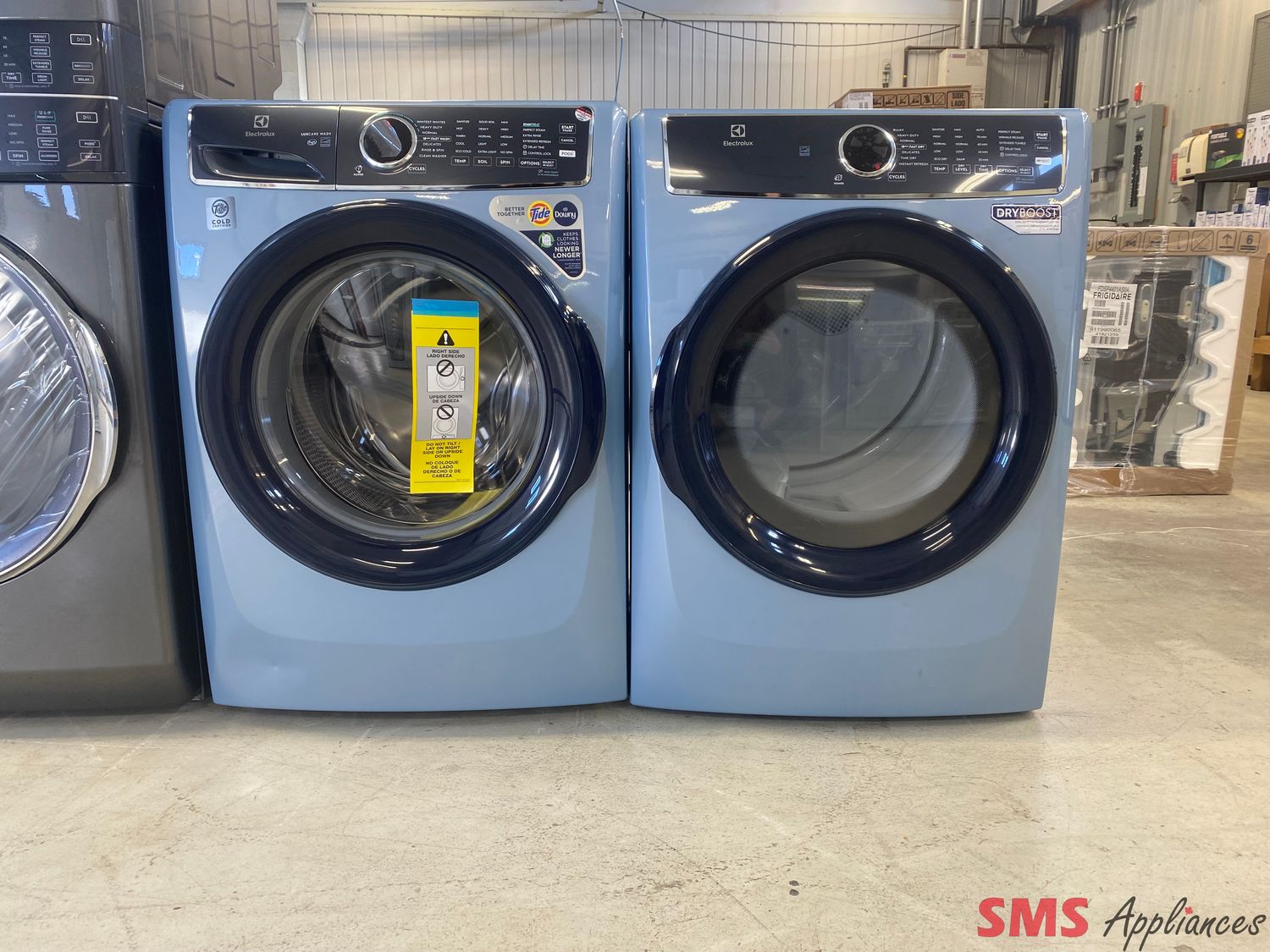 Open Box - Scratch & Dent - Electrolux 27" Washer & Dryer Set ELFW7437AG / ELFE743CAG0
