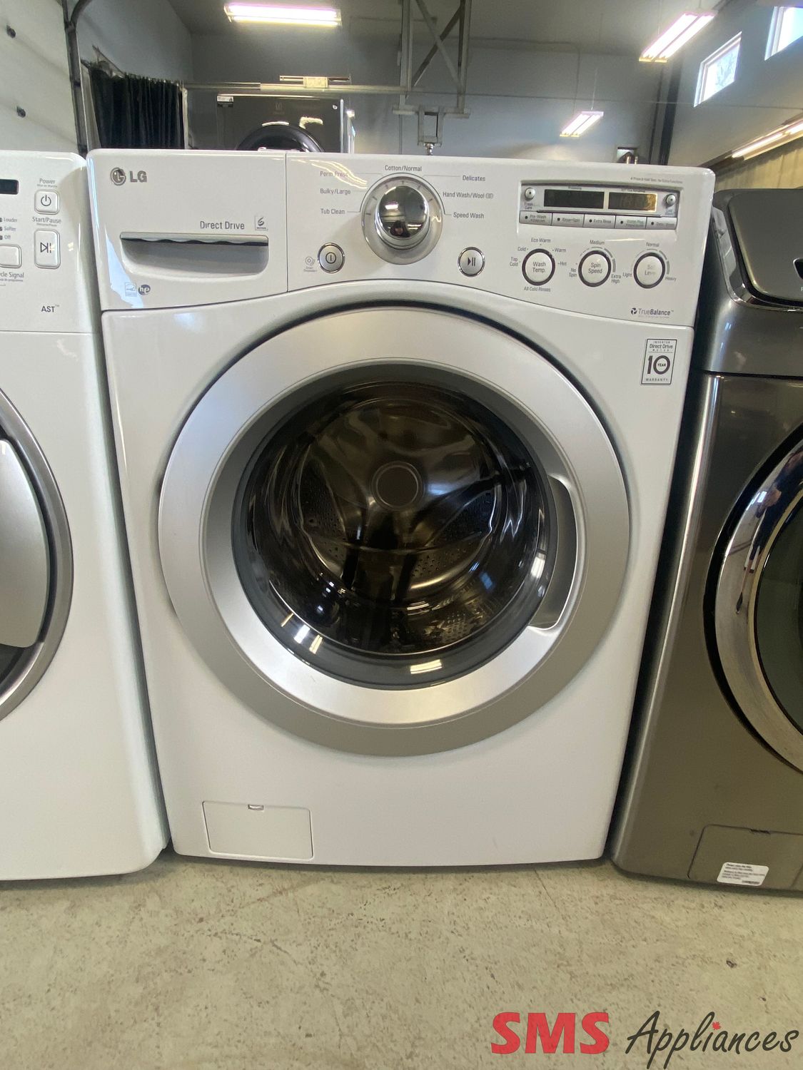 LG 27" Front Load Washer WM3050CW