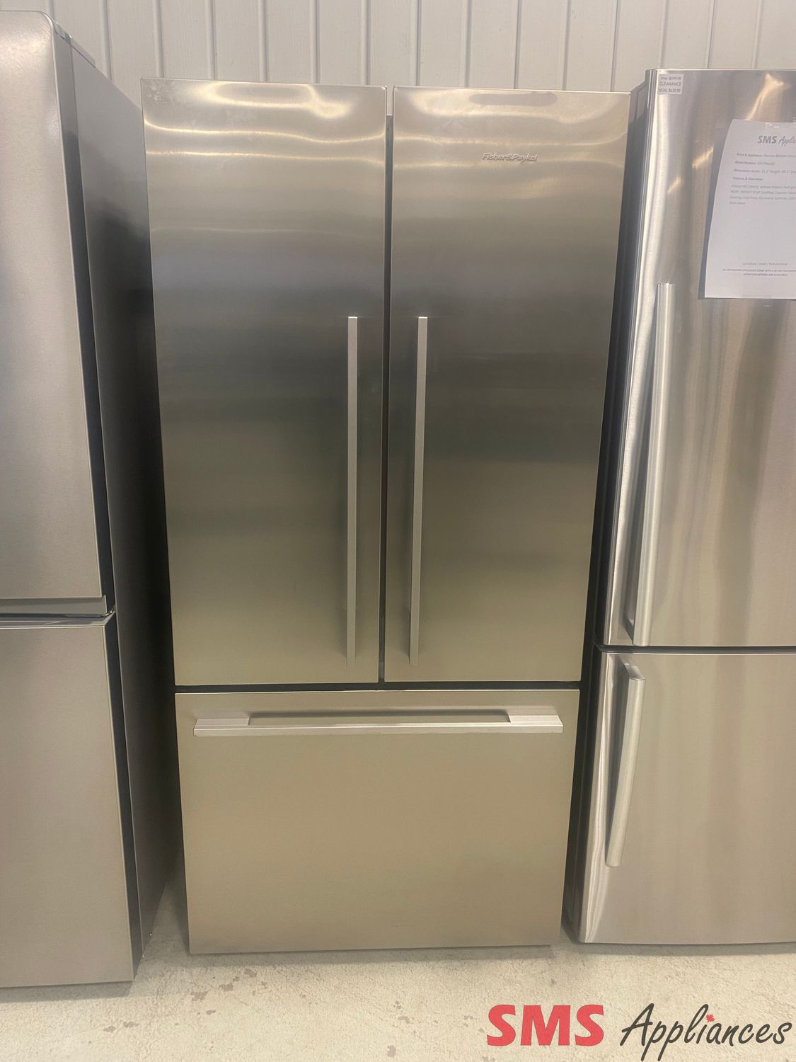 Fisher & Paykel 31" French Door Refrigerator HYG826683
