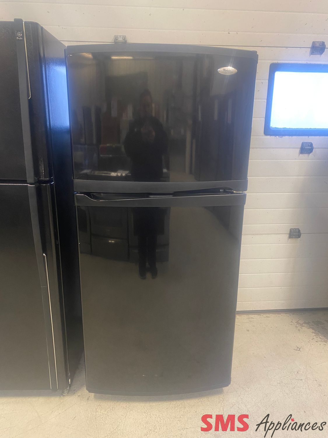 Whirlpool 30" Top Mount Refrigerator GR9FHKXPB01