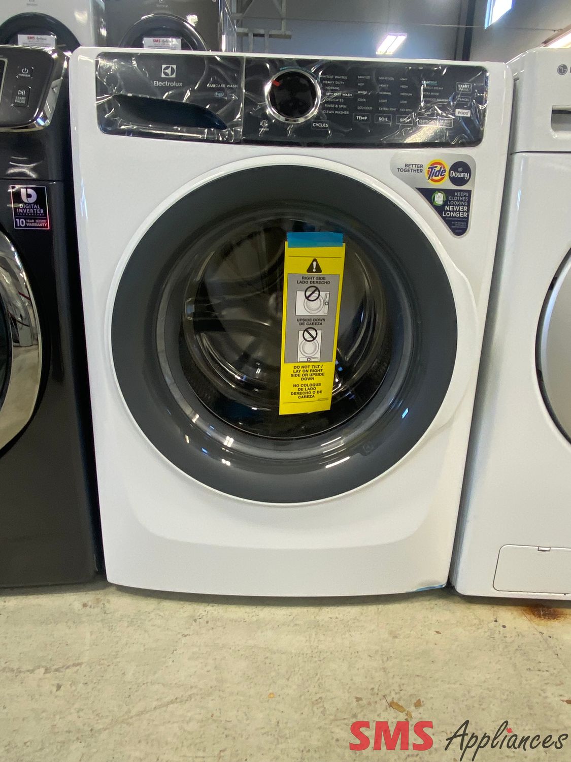 Open Box - Scratch & Dent - Electrolux 27" Front Load Washer ELFW7437AW2