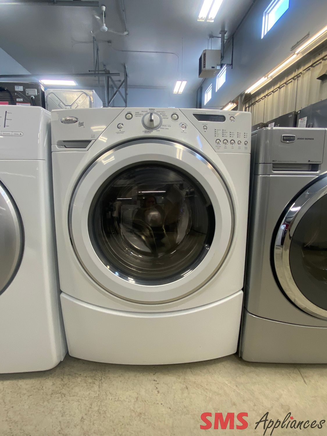 Whirlpool 27" Front Load Washer WFW9200SQ