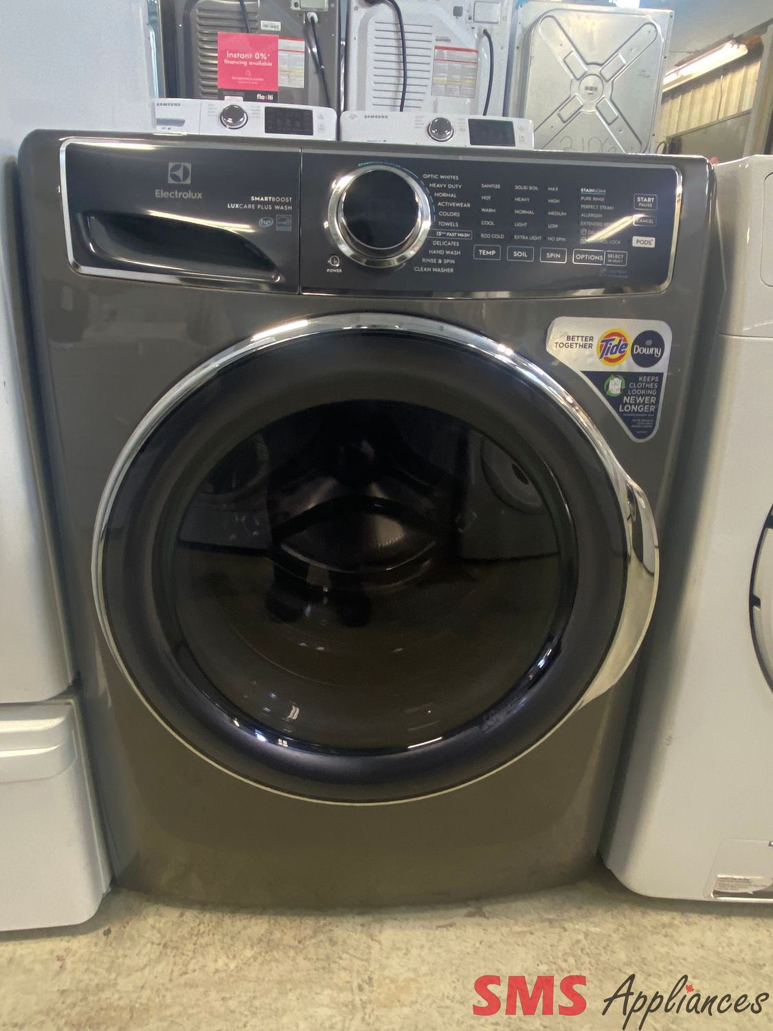 Electrolux 27" Front Load Washer ELFW7637AT