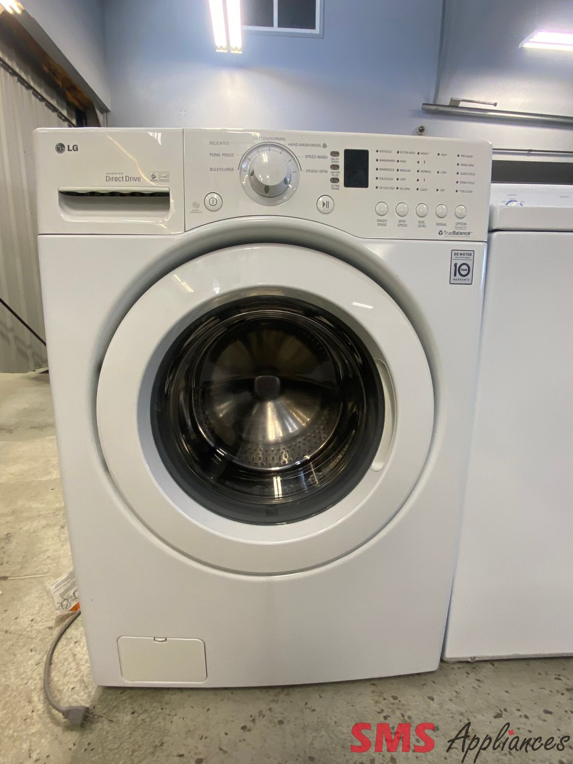 LG 27" Front Load Washer WM2140CW