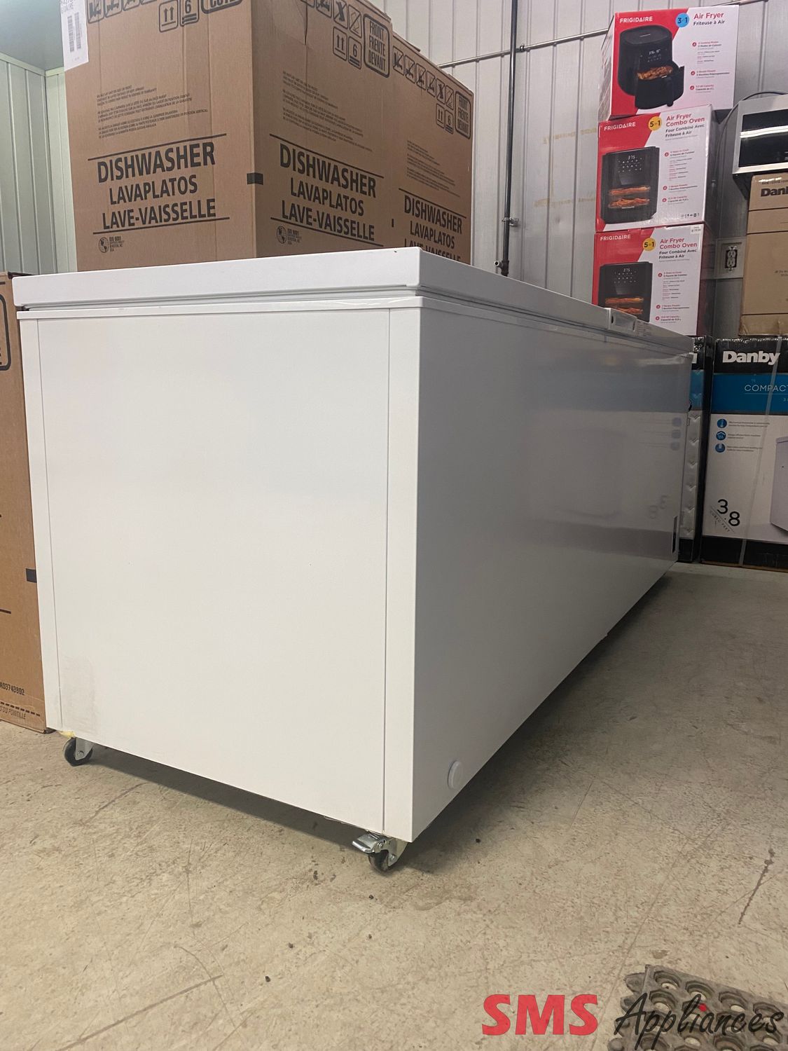 Open Box - Scratch & Dent - Frigidaire Chest Freezer FFCL2542AW