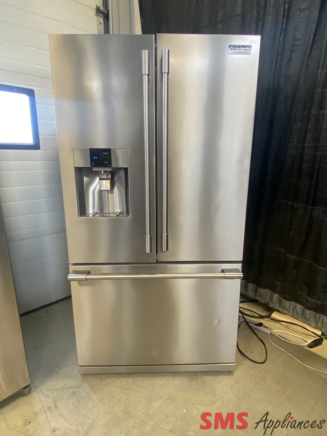 Frigidaire Professional 36" French Door Refrigerator FPBS2777RF