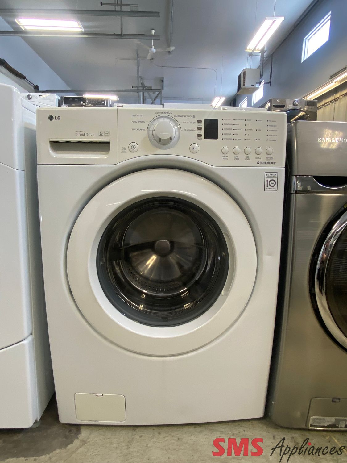 LG 27" Front Load Washer WM2140CW