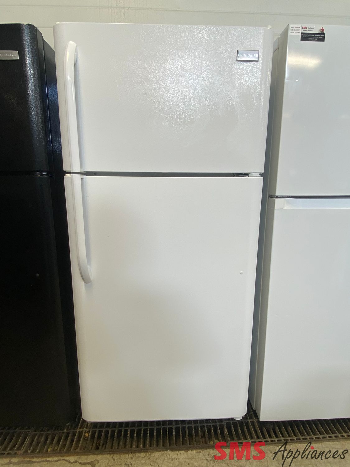 Frigidaire 30" Top Mount Refrigerator FFHT1814LW