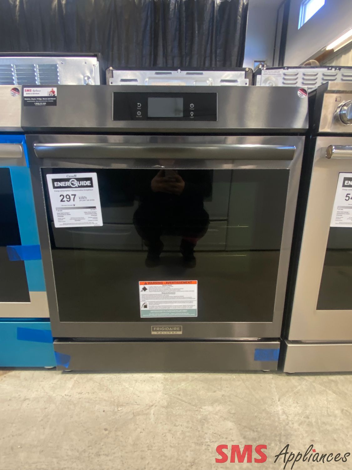 Open Box - Scratch & Dent - Frigidaire Gallery 30" Glass Top Induction Stove GCF1306CBD