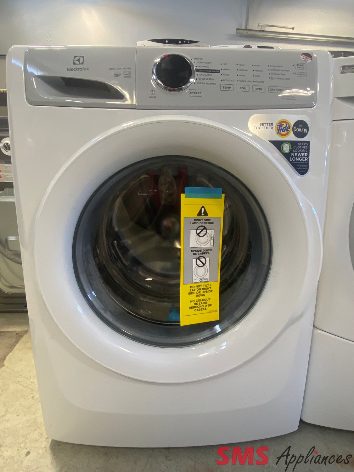 Open Box - Electrolux 27" Front Load Washer ELFW7337AW