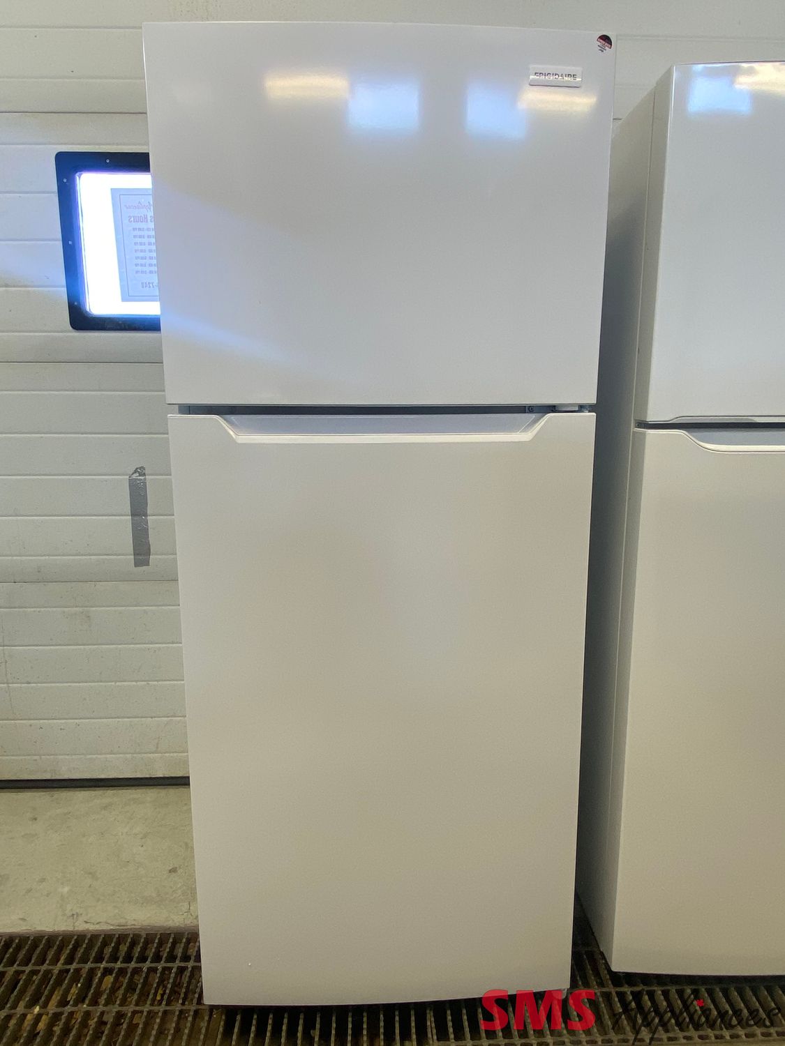 Open Box - Frigidaire 28" Top Mount Refrigerator FFHT1822UW