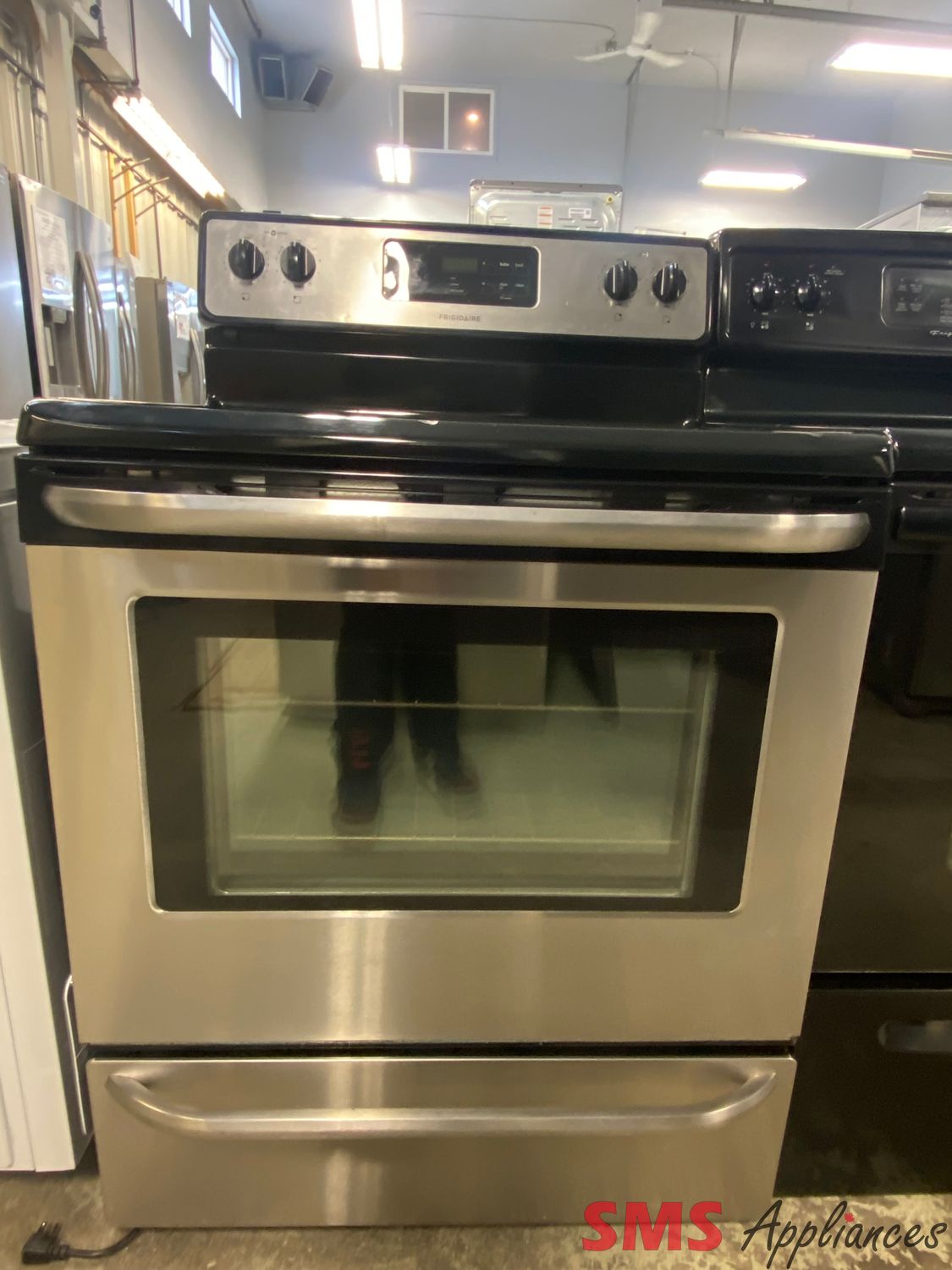 Frigidaire 30" Glass Top Stove CFEF3048LSM