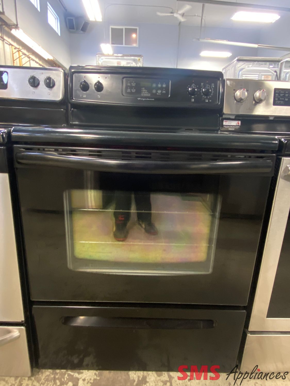 Frigidaire 30" Glass Top Stove CFEF372EB4