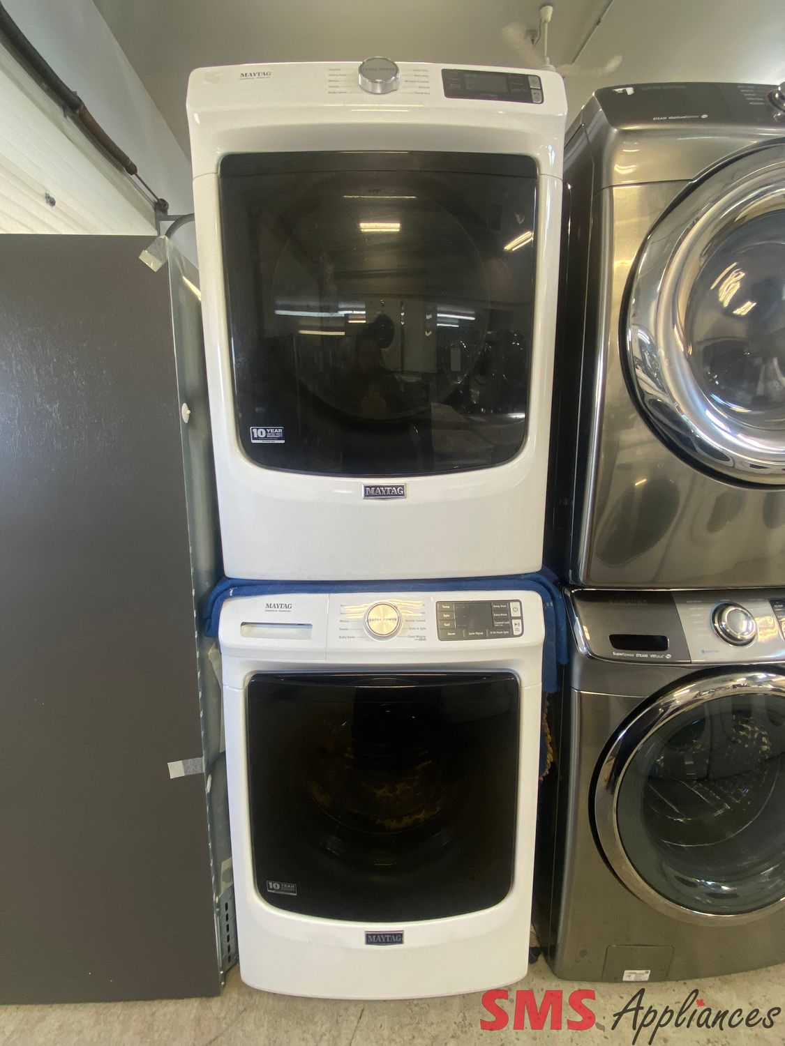 Maytag Washer and Dryer Set MHW5630HW / YMED5630HW