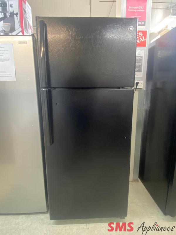 GE 28" Top Mount Refrigerator GTS18GTHFRBB