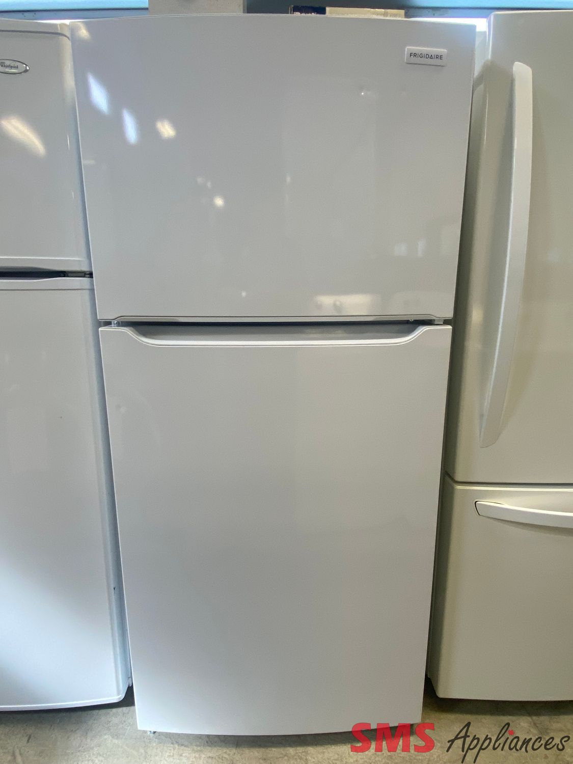 Frigidaire 30" Top Mount Refrigerator FFTR2045VW
