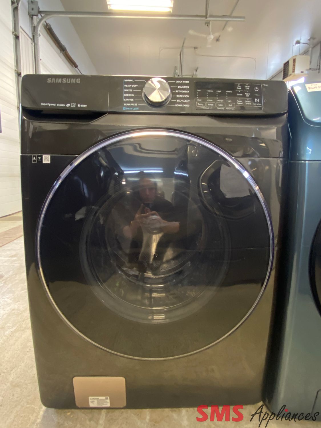 Samsung 27" Front Load Washer WF45R6300AV