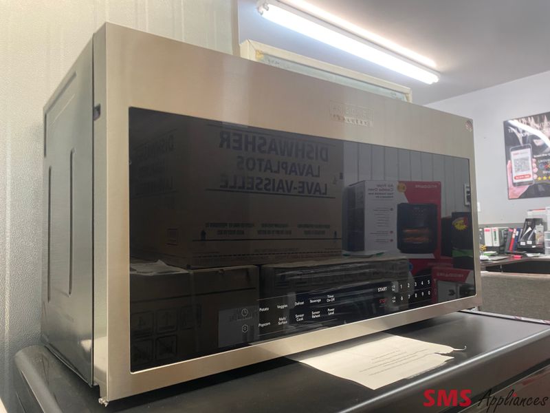 Open Box - Scratch & Dent - Frigidaire Gallery 30" Over the Range Microwave GMOS1964AF