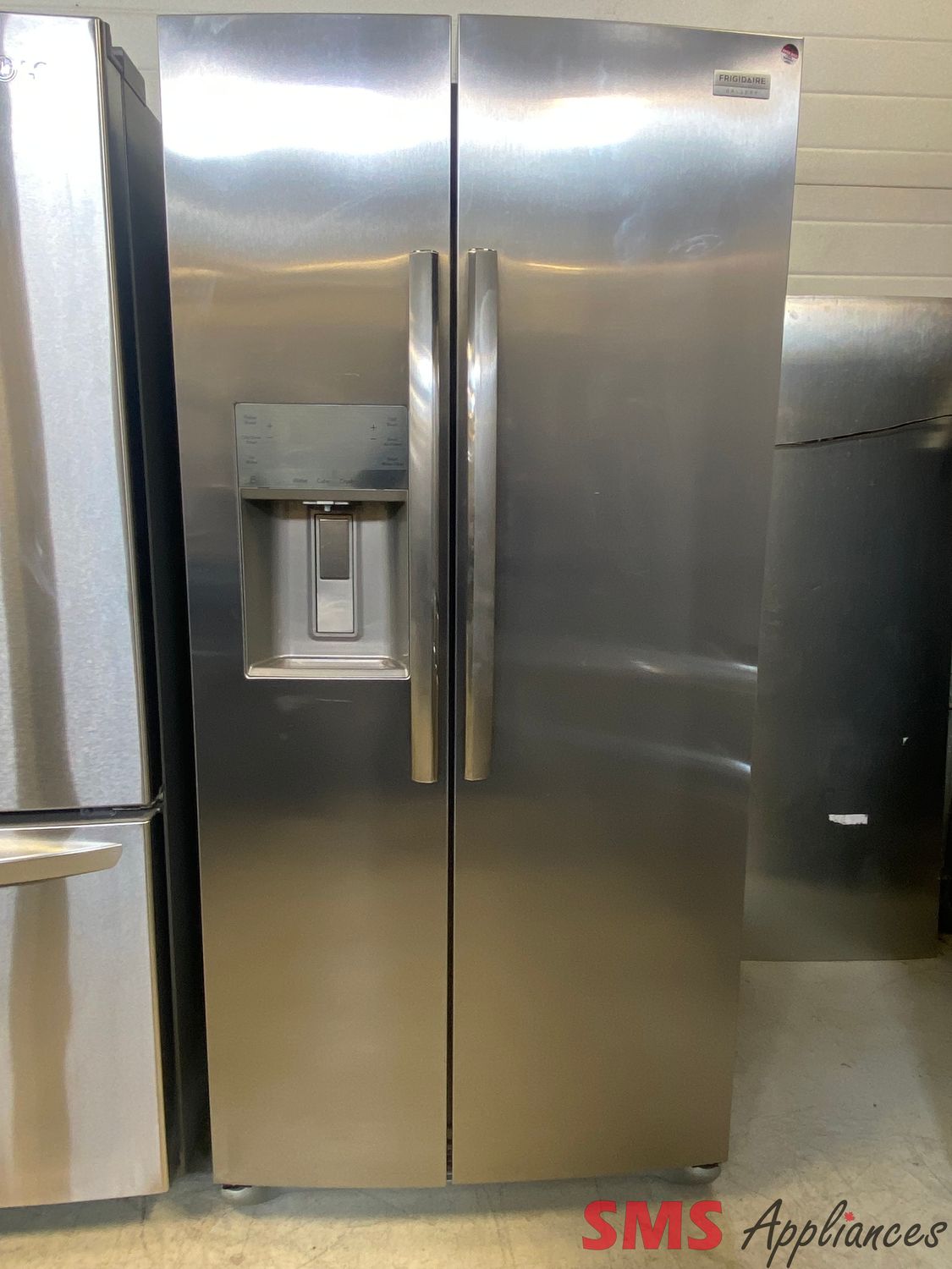 Open Box - Scratch & Dent - Frigidaire Gallery 33" Side by Side GRSS2352AF