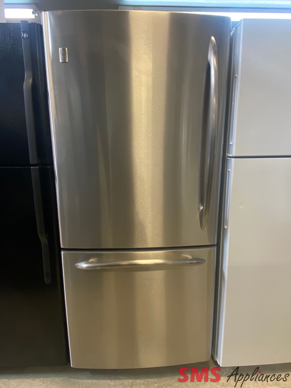 GE 30" Bottom Mount Refrigerator PDS20SBSBLSS