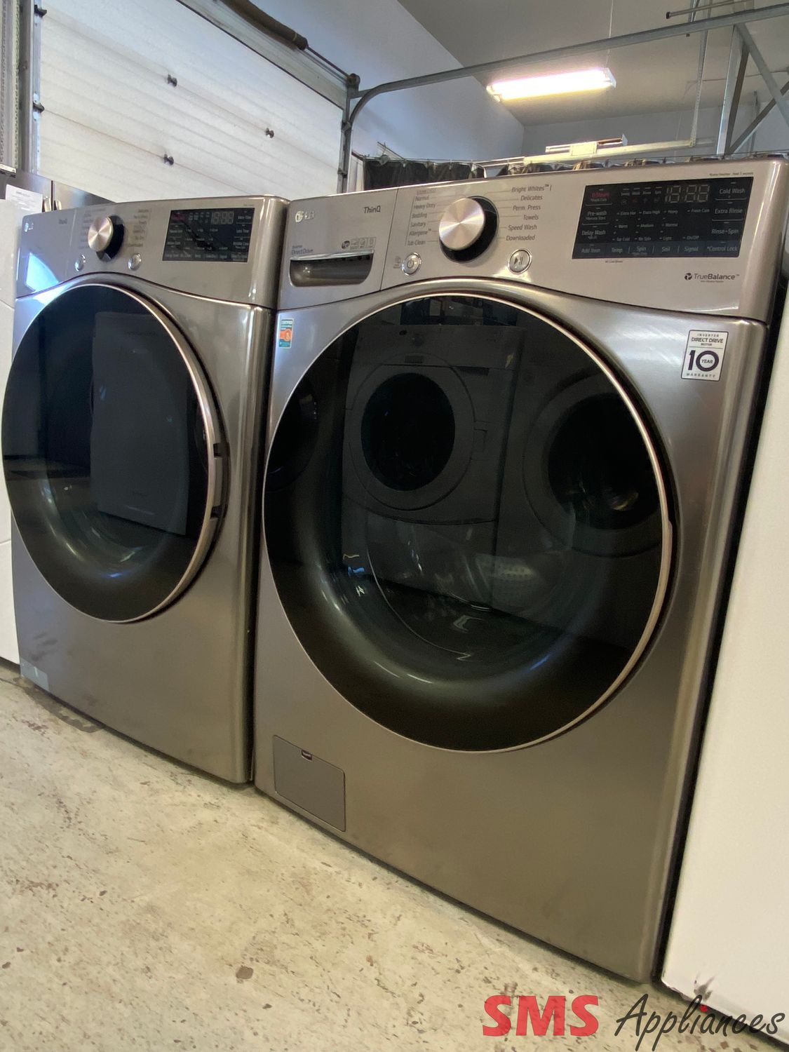 LG Washer and Dryer Set WM3850HVA / DLEX3850V