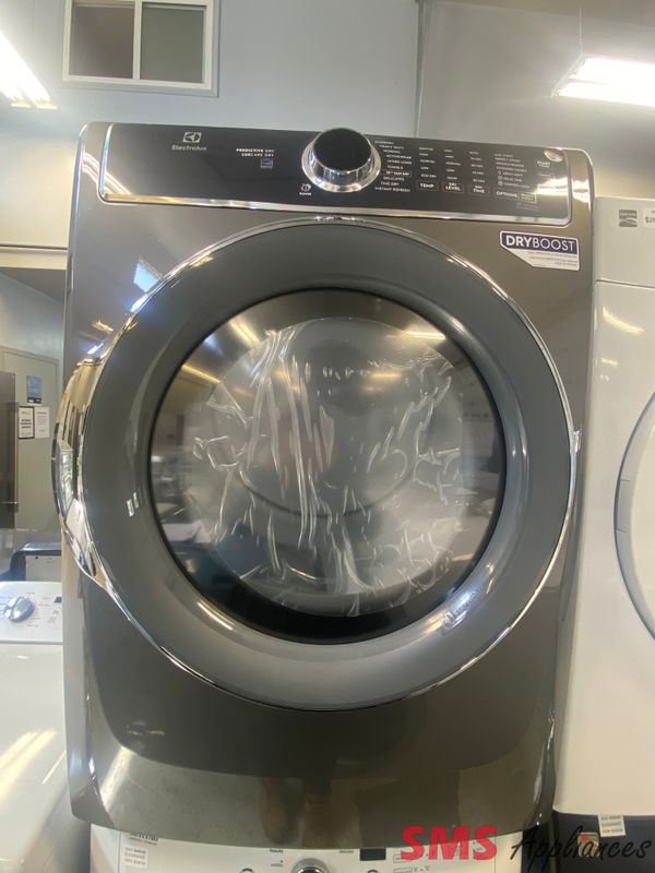 Open Box - Scratch & Dent - Electrolux 27" Front Load Dryer ELFE763CAT