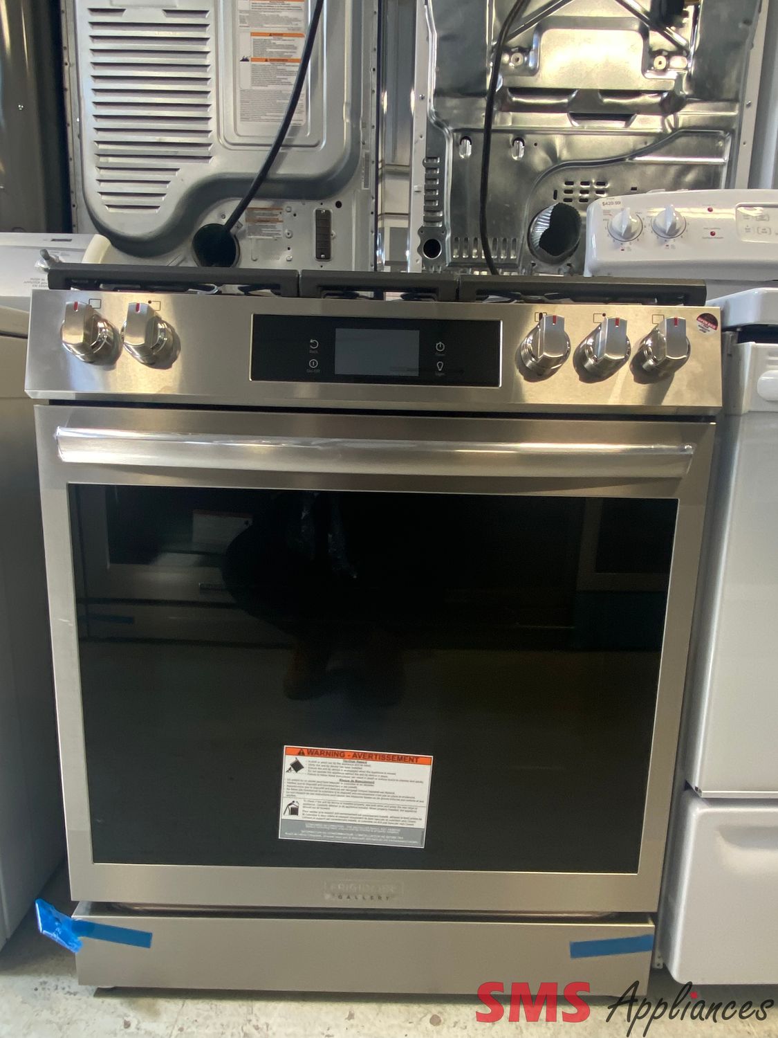 Open Box - Scratch & Dent - Frigidaire Gallery 30" Gas Stove GCFG3060BF