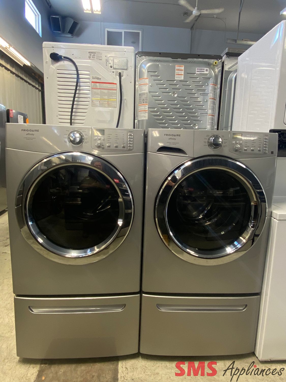 Frigidaire Washer & Dryer Set FAFS4473LA0 / CASE7073LA0