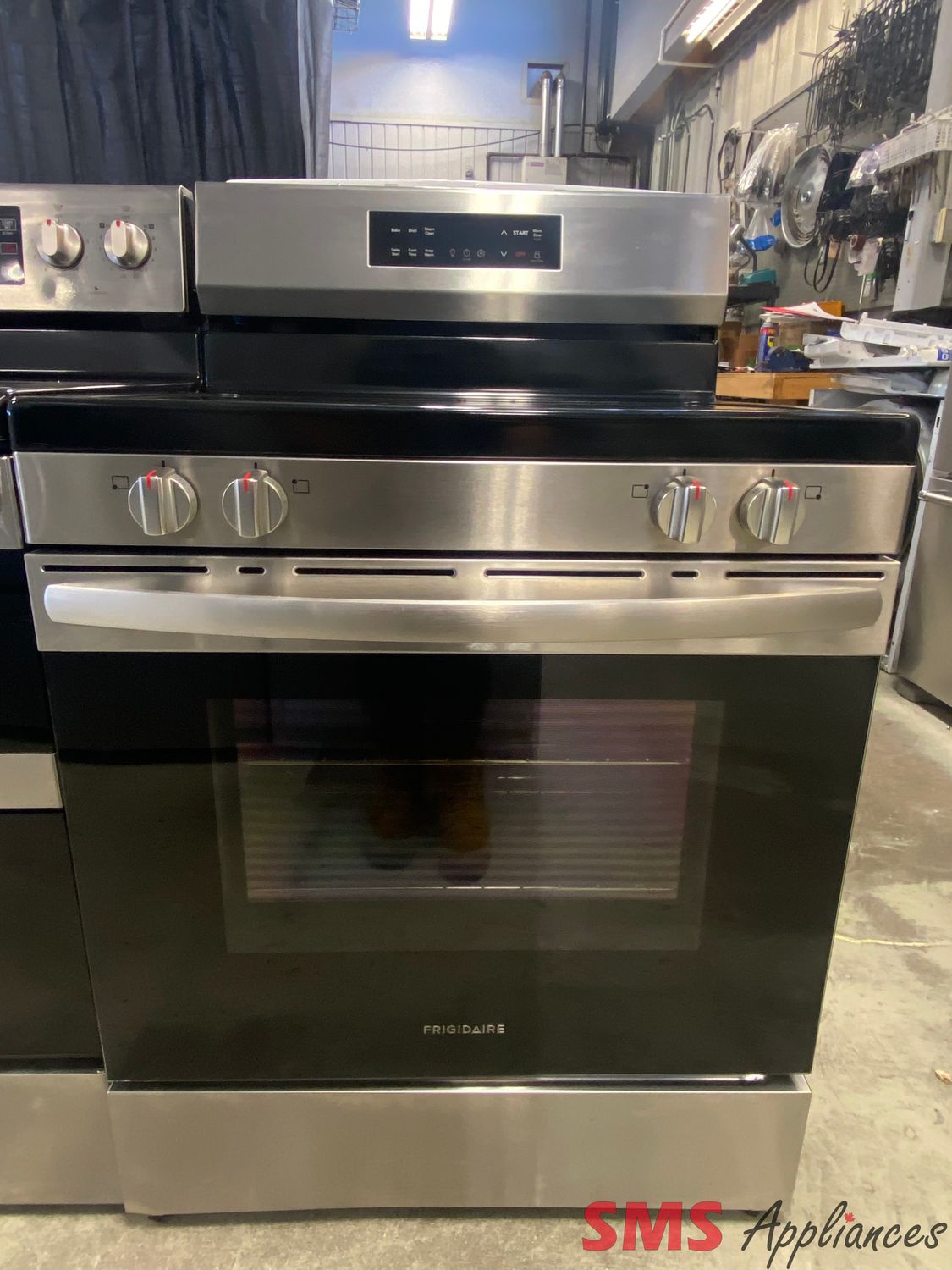 Frigidaire 30" Glass Top Stove FCRE306CAS