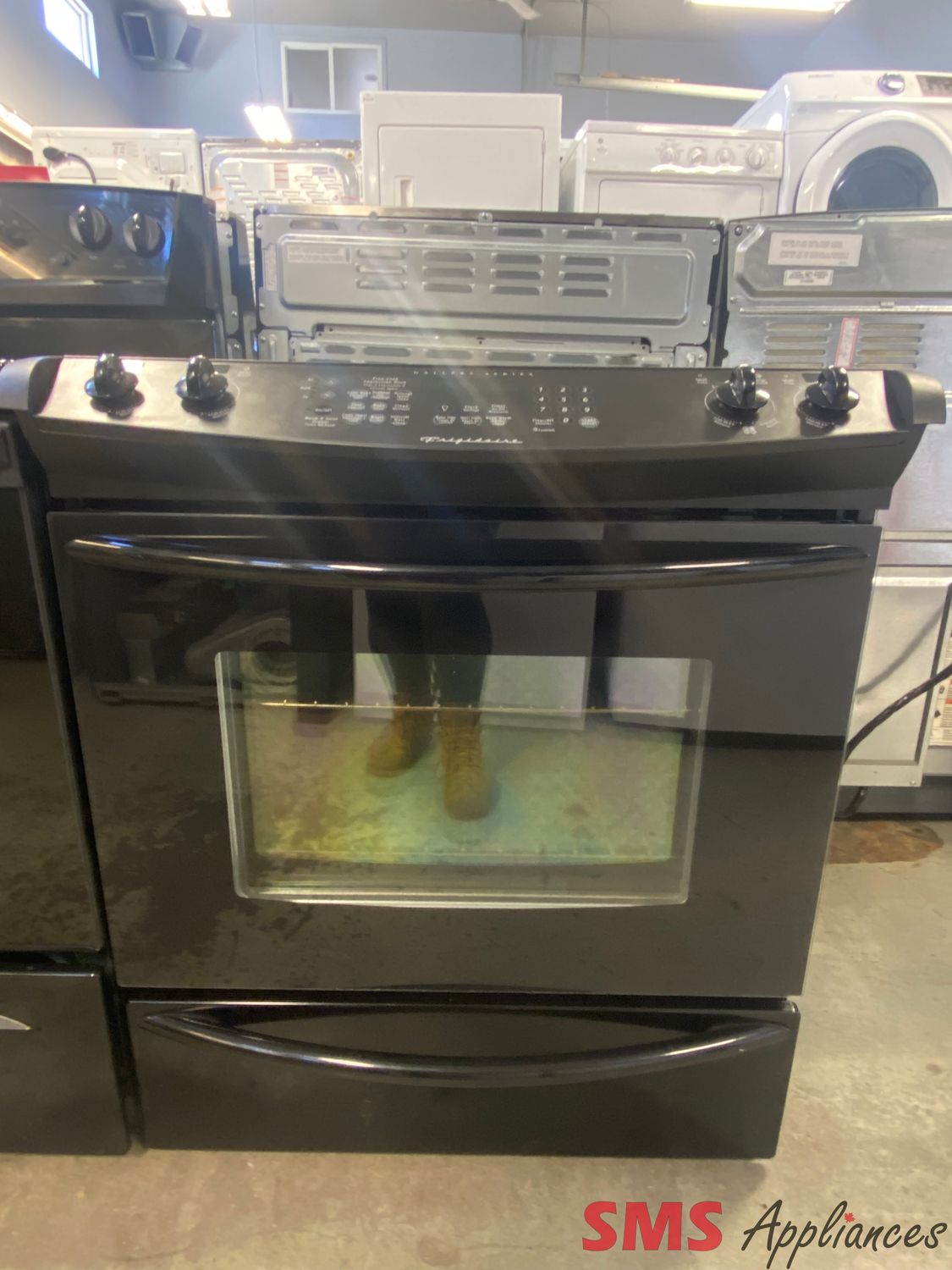 Frigidaire 30" Glass Top Stove CGLES389FB