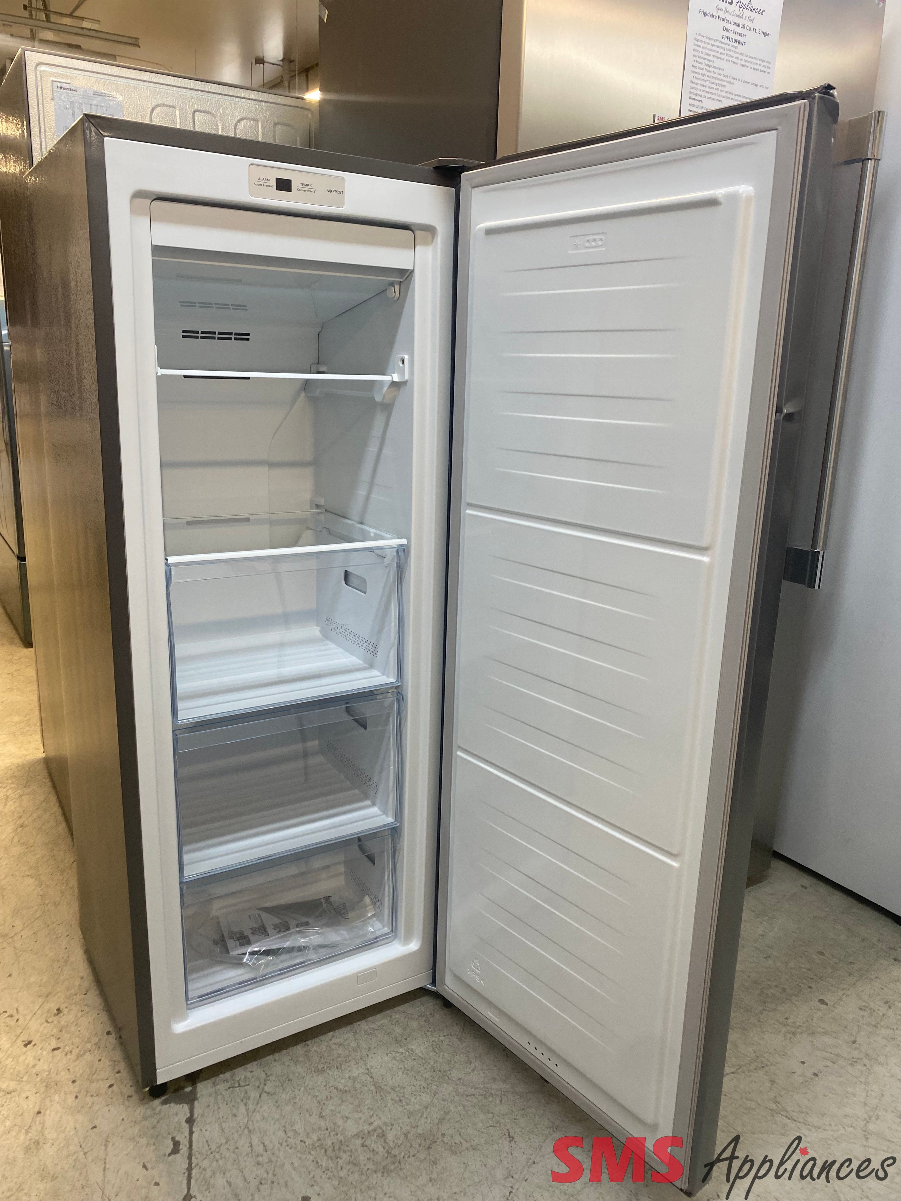 Open Box - Scratch & Dent - Hisense 22