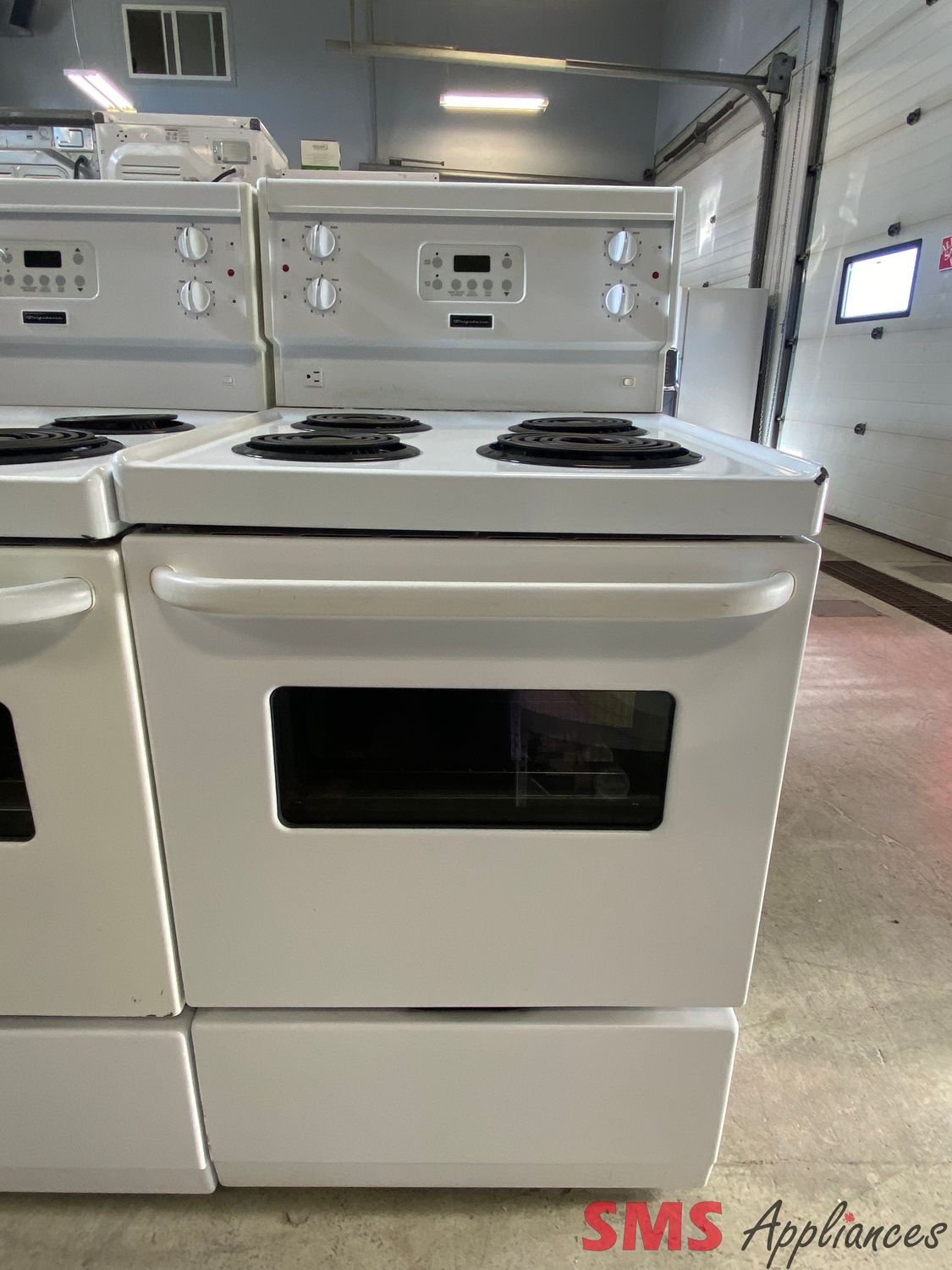 Frigidaire 30" Coil Top Stove CMEF212ES