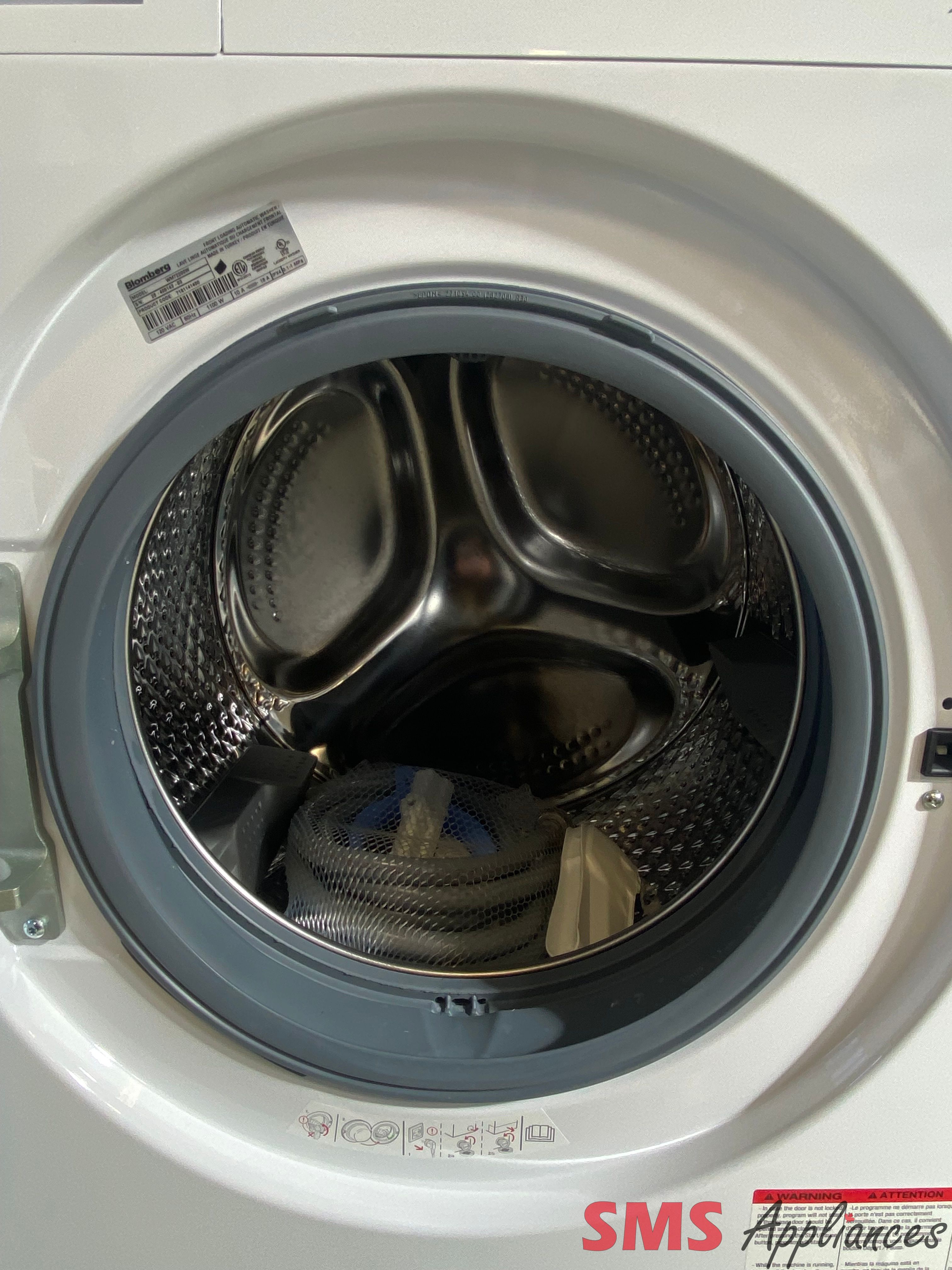 Brand New - DISPLAY - Blomberg Washer & Dryer Set WM72200W / DV17600W2