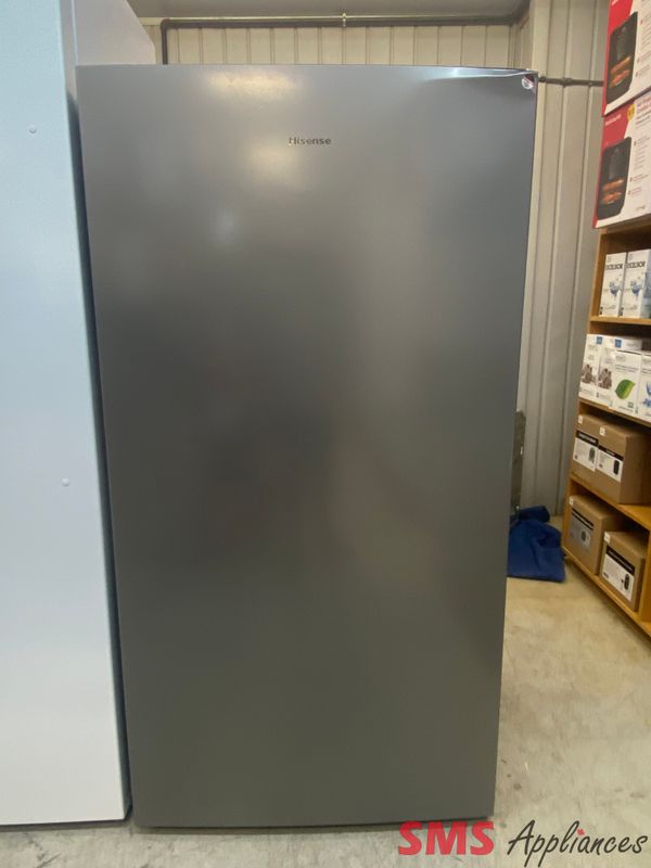Open Box - Scratch & Dent - Hisense 33 Open Box - Scratch & Dent - Hisense 33" Upright Convertible Fridge / Freezer HRU171N1AVE