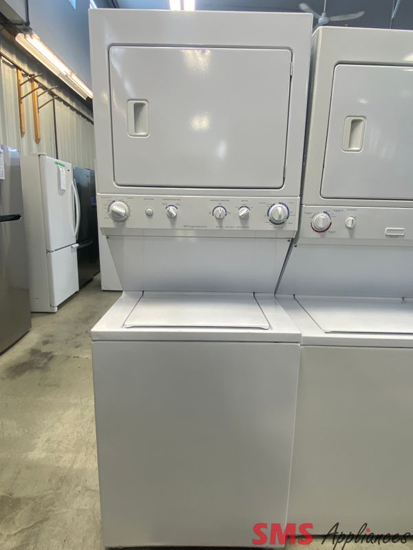 Frigidaire 27" Laundry Center FEZ831CAS