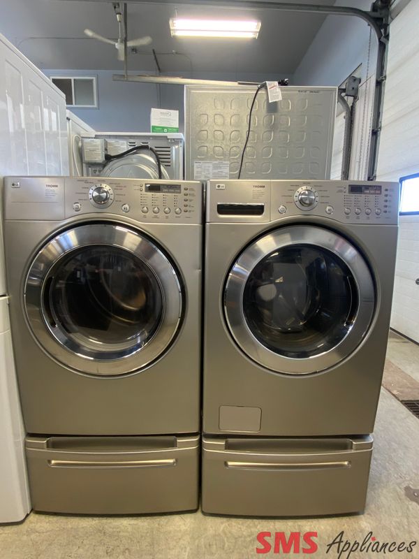 LG 27" Washer and Dryer Set WM2677HSM / DLE5977SM