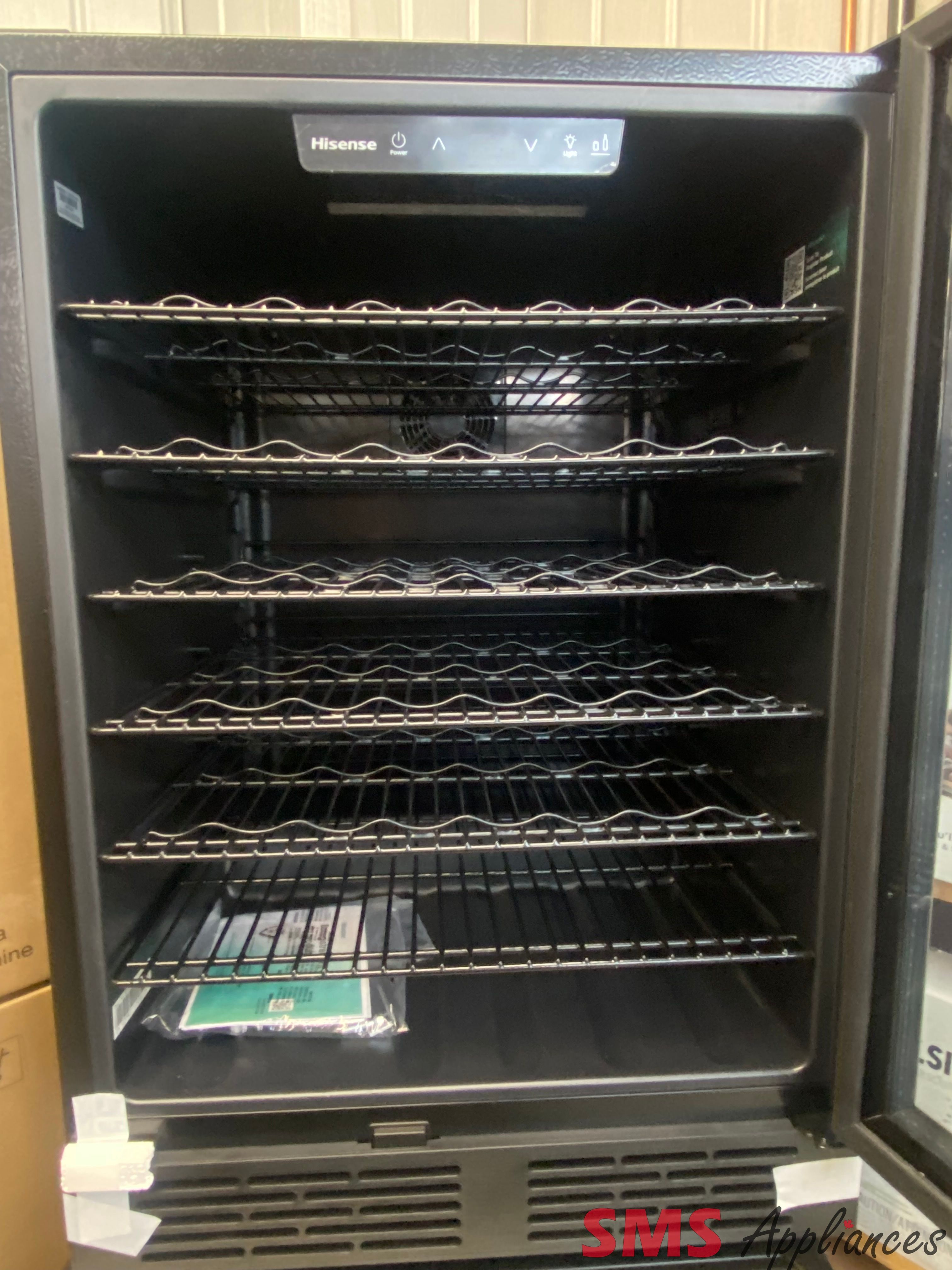 Open Box - Scratch & Dent - Hisense 24