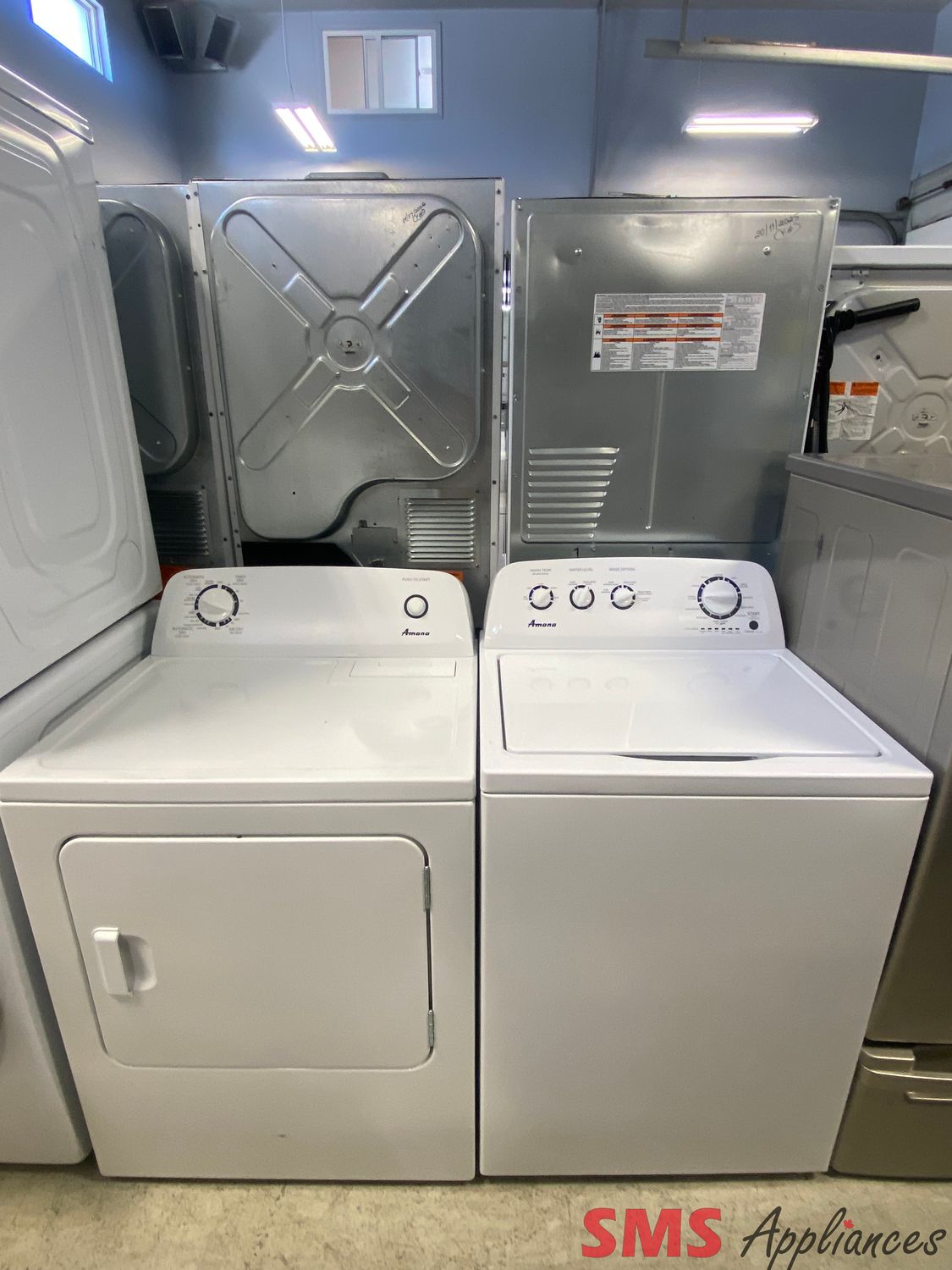 Amana Washer and Dryer Set NTW4519JW / YNED4655EW