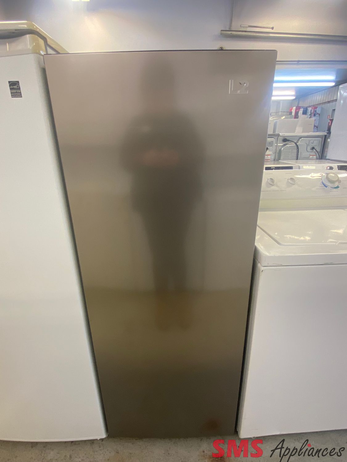 L2 Upright Convertible Fridge or Freezer