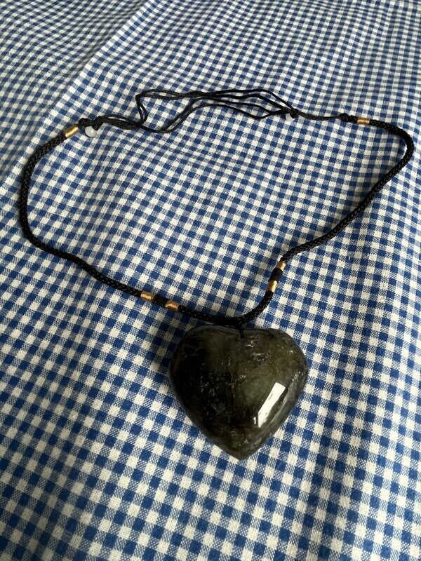 Collier coeur Labradorite 5 cm
Prix TVA incl. + Port à payer Collier coeur Labradorite 5 cm
Prix TVA incl. + Port à payer