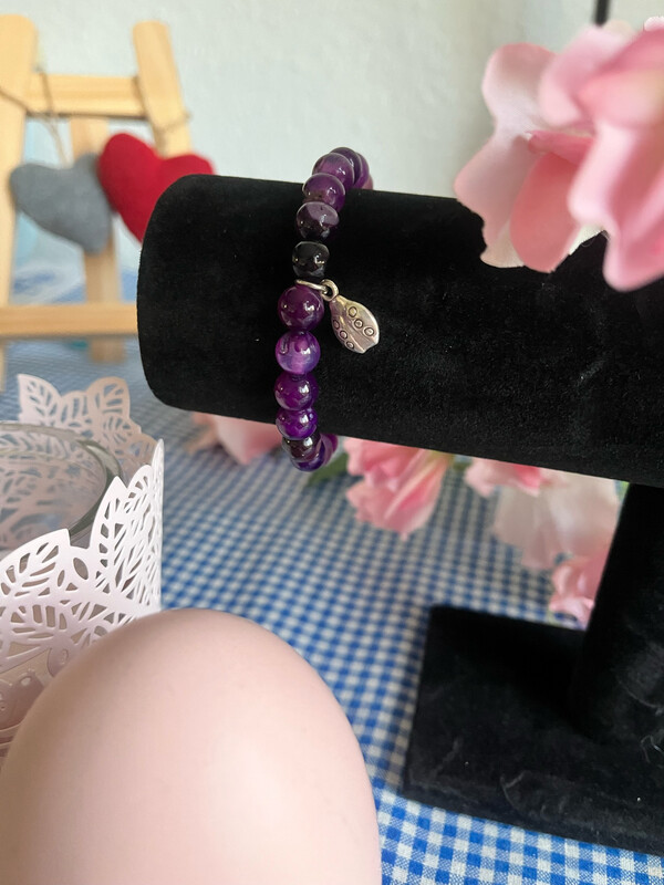 Bracelet coccinelle Agate violette (grosses perles) / Achat-Armband mit Marienkäfer-Anhänger Prix TVA incl. + Port à payer