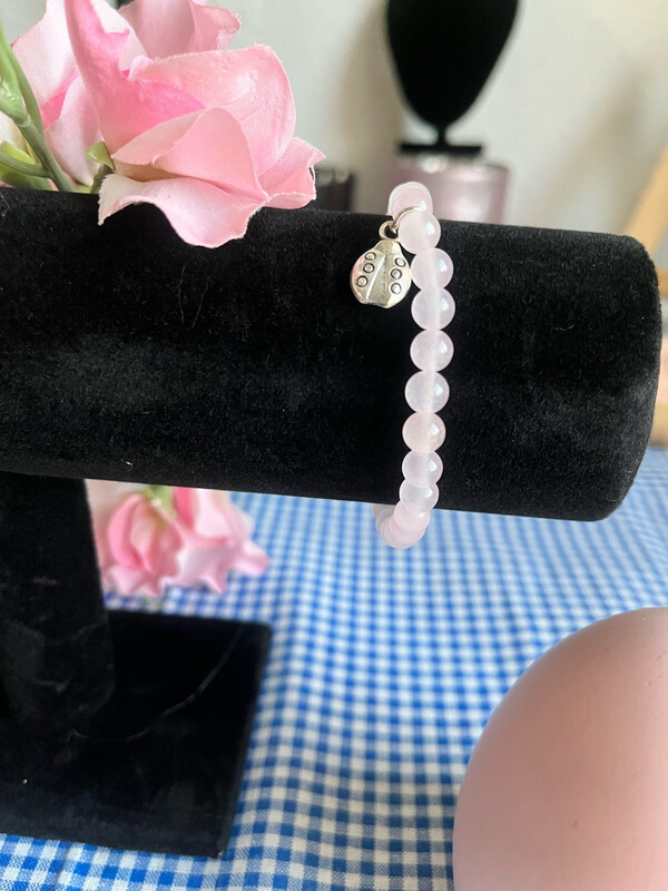 Bracelet coccinelle Quartz rose (petites perles) Prix TVA incl. + Port à payer Bracelet coccinelle Quartz rose (petites perles) Prix TVA incl. + Port à payer
