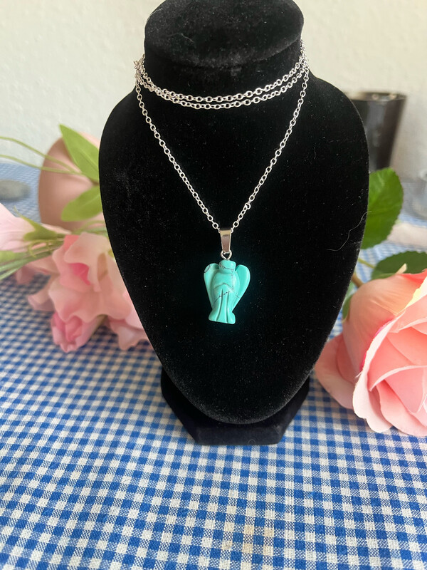 Pendentif Ange Tai Pine Stone / Turquoise
avec en une chaine en argent Pendentif Ange Tai Pine Stone / Turquoise
avec en une chaine en argent